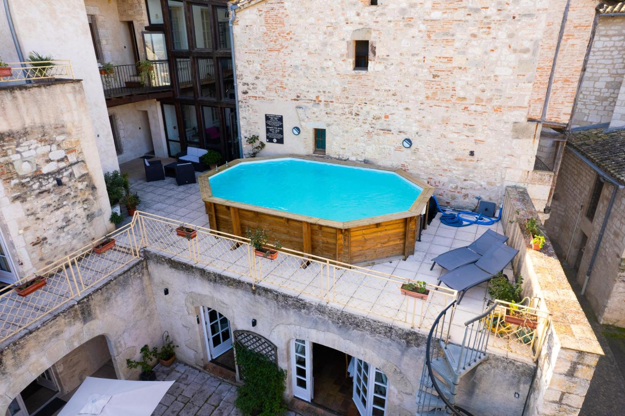 ホテル デ コンスル Castelnau-de-Montmiral エクステリア 写真