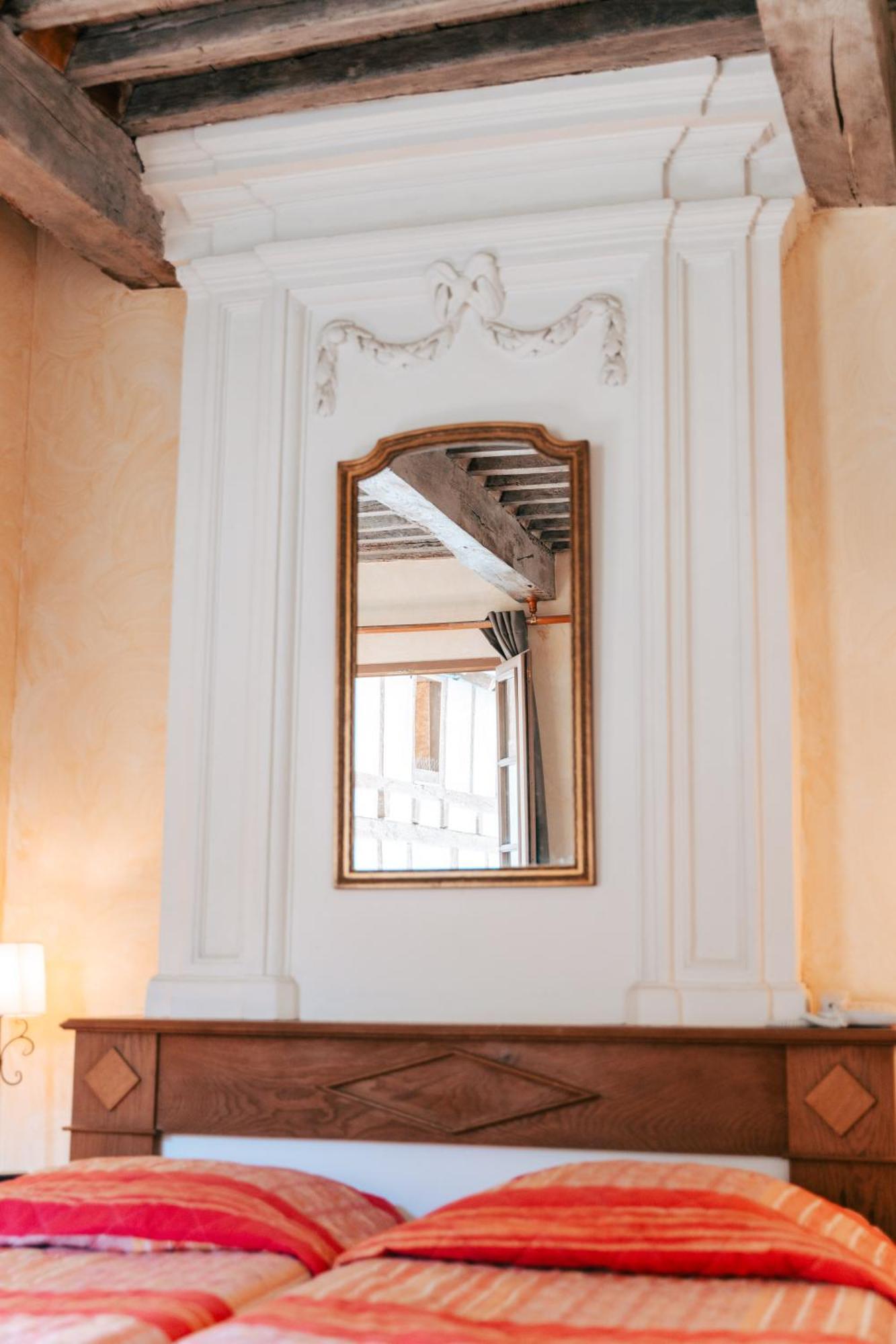 ホテル デ コンスル Castelnau-de-Montmiral エクステリア 写真